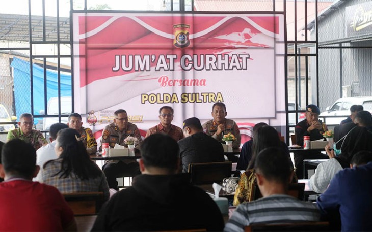 Wadirlantas Polda Sultra AKBP Yulianto saat Dengarkan Keluhan dan Saran Warga