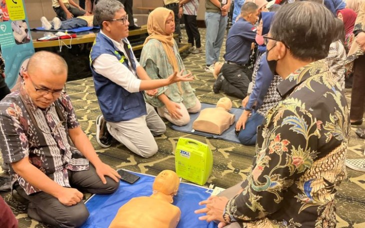 Pelatihan Bantuan Hidup Dasar (BHD) di Menara Mega Syariah Jakarta, Selasa (13/8)