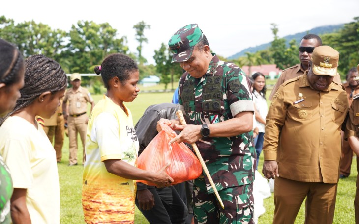 Pangdam XVIII/Kasuari, Mayjen TNI Ilyas Alamsyah, S.E., M.Tr.(Han)., CGCAE 