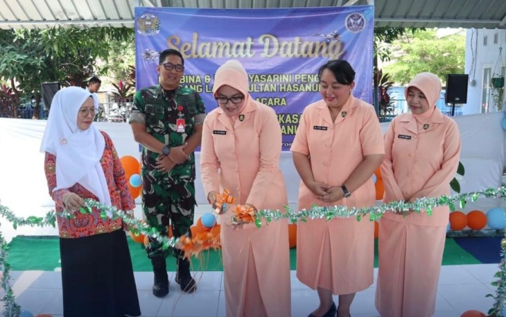 Danlanud Bersama Ketua Yasarini Pengurus Cabang Lanud Sultan Hasanuddin Resmikan Aula TK Angkasa 3 Lanud Sultan Hasanuddin