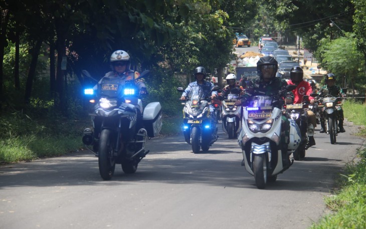 Kodim 0805/Ngawi Dan Polres Ngawi menggelar patroli skala besar, Selasa (13/02/2024)