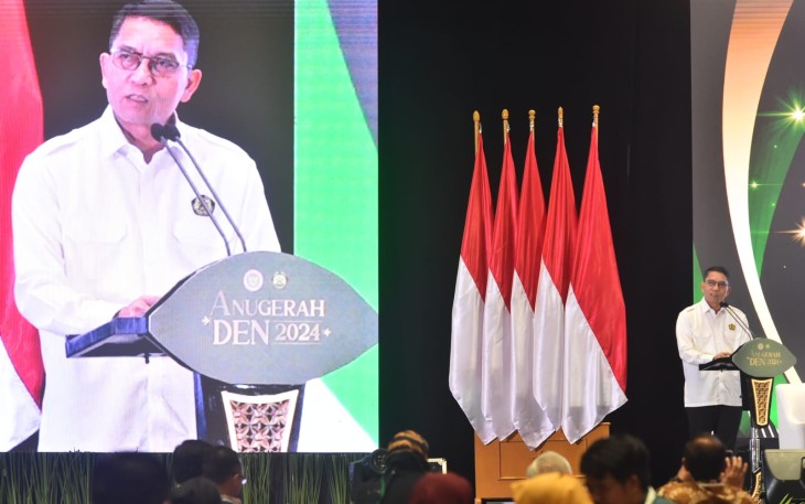 Plt Dirjen Migas Dadan Kusdiana saat anugerah DEN tahun 2024 di Jakarta, Selasa (10/12)