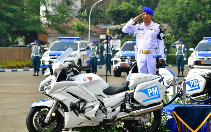 Wakasal Laksamana Madya TNI Erwin S. Aldedharma ketika membacakan amanat pada peringatan Hut Ke-78 Pomal di Mako Puspomal, Kelapa Gading, Jakarta Utara, Selasa (20/02).  