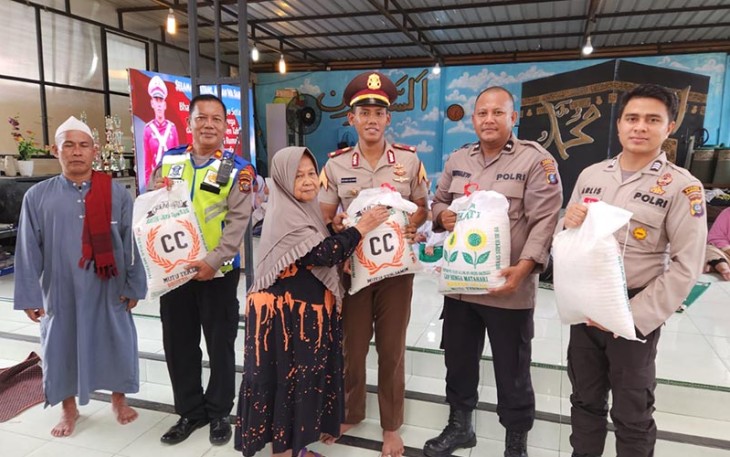 Brylian Victoryo Setiawan saat Bakti Sosial Santuni Kaum Dhuafa di Pondok Pesantren Tahfidz Assairun