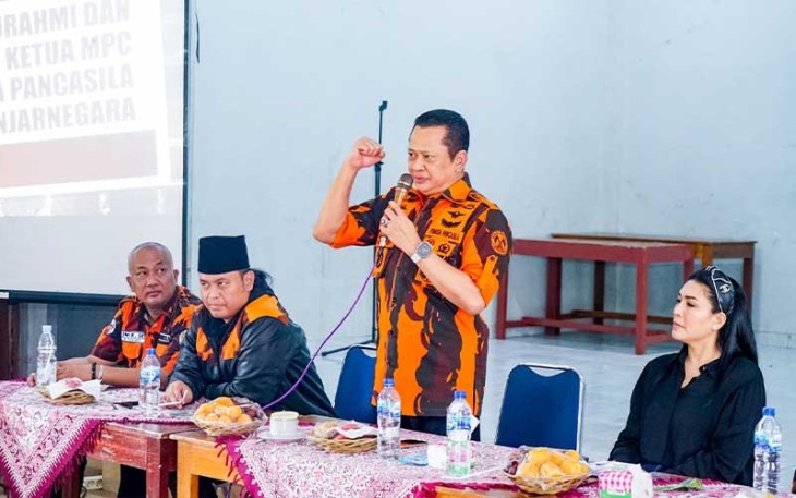 Bamsoet saat Silaturahmi dan Konsolidasi dengan MPC Pemuda Pancasila Kabupaten Banjarnegara, dalam Kunjungan Hari ke-21 di Dapil 7 Jawa Tengah, Rabu (7/2/24).