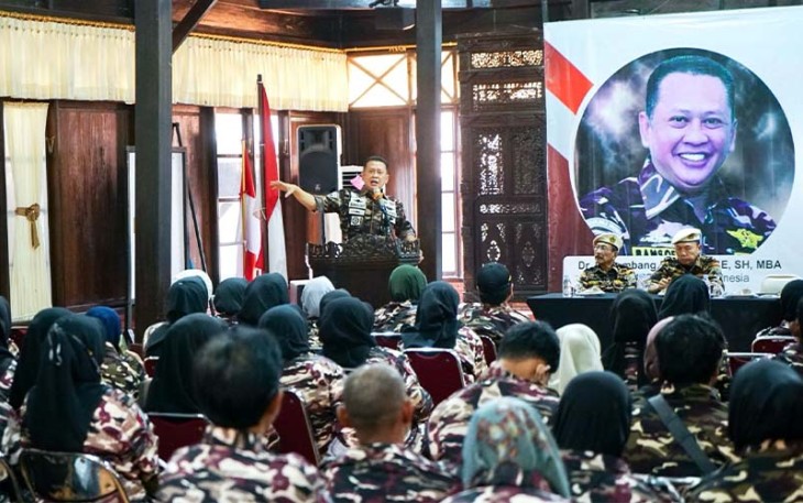 Bamsoet dalam Sosialisasi 4 Pilar MPR RI hari ke-13 dalam kunjungannya ke Dapil-7 Jawa Tengah bersama keluarga besar FKPPI Kabupaten Purbalingga, Selasa (30/1/24).