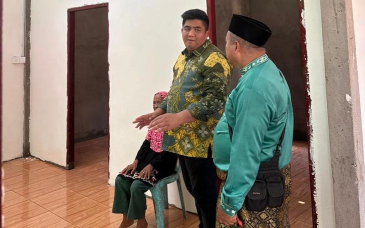 Bupati Bintan Roby Kurniawan saat Tinjau Langsung Pembangunan Sebelas Unit Rumah Pasca Kebakaran Tambelan