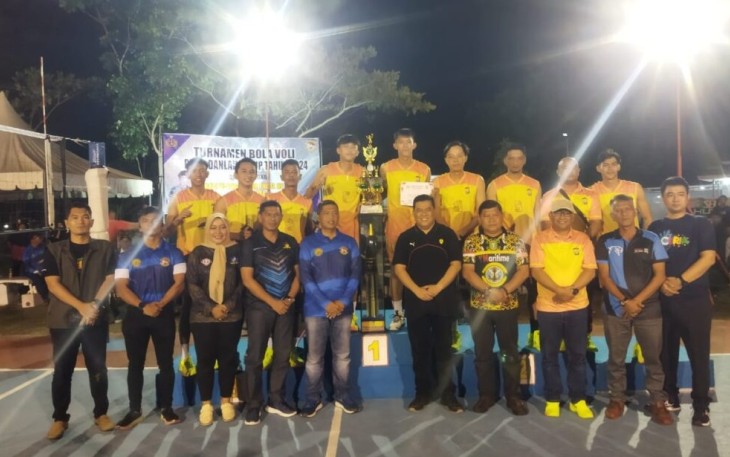 Foto bersama usai acara