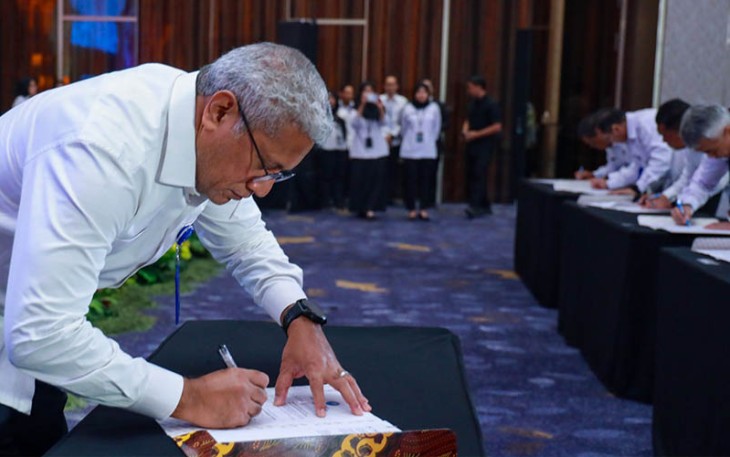Kepala Badan Narkotika Nasional Republik Indonesia (BNN RI), Marthinus Hukom, S.I.K., M.Si., menandatangani perjanjian kinerja 2024, di Surabaya, Jawa Timur, pada Rabu (6/3) kemarin.