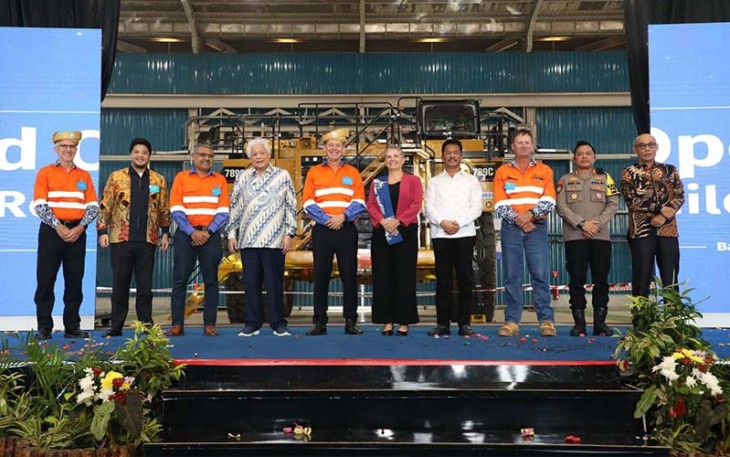 Kepala BP Batam, Muhammad Rudi dan CEO Citramas Group, Kris Taenar Wiluan saat hadir dalam peresmian Rebuild Centre PT Thiess di Kawasan Industri Terpadu Kabil