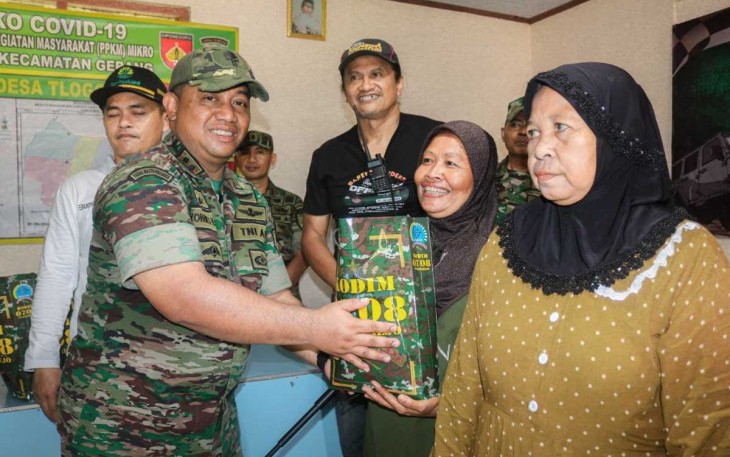 Kodim 0708 Purworejo bekerja sama dengan IOF,Yonif 412 Bharata Eka Sakti dan Perhutani Purworejo menyelenggarakan fun offroad jelajah alam serta bakti sosial di Desa Prumben dan Tlogosono Kecamatan Gebang Kabupaten Purworejo, Jumat (26/1/2024)