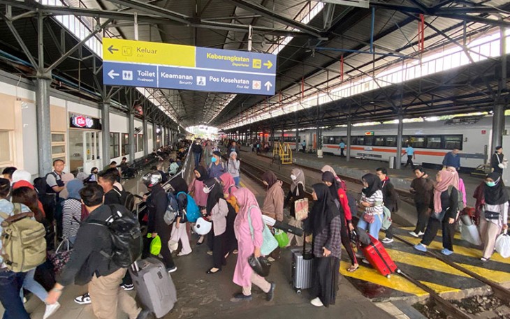Puluhan ribu pelanggan kereta api tiba di wilayah Daop 4 Semarang.