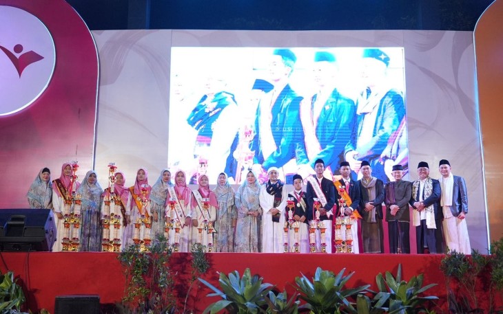 Santriwati Tunanetra Jadi Peserta Wisuda Tahfizh Nasional 2024 Kategori 30 Juz
