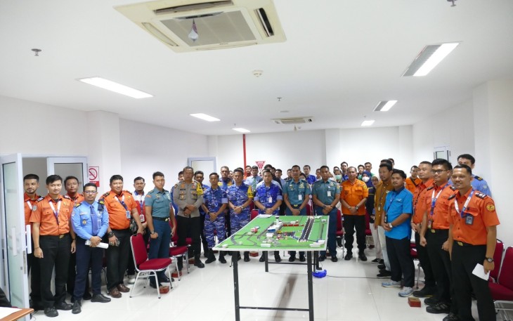 Pasops Lanudal Tanjungpinang  Mayor Laut (P) Handra Mildiawan, mewakili Danlanudal menghadiri undangan rapat komite, Tabletop dan Latihan Skala Khusus (Partial Exercise) Bandara Raja Haji Fisabilillah, Tanjungpinang, Kamis (18/01/2024)