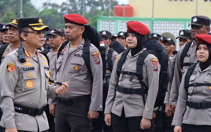 Kapolrestabes Medan saat Lepas 1.132 Personel PAM TPS Pemilu 2024,  Senin (12/2/2024).