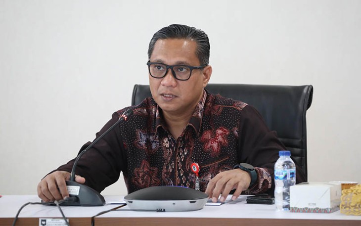 Plh. Direktur Jenderal Bina Administrasi Kewilayahan, Dr. Amran, M.Si pada saat menerima audiensi dari PT. Katama Suryabumi selaku salah satu pemegang hak paten Konstruksi Sarang Laba-Laba (KSLL) di Ruang Rapat Ditjen Bina Administrasi Kewilayahan pada Kamis (18/01/2024).