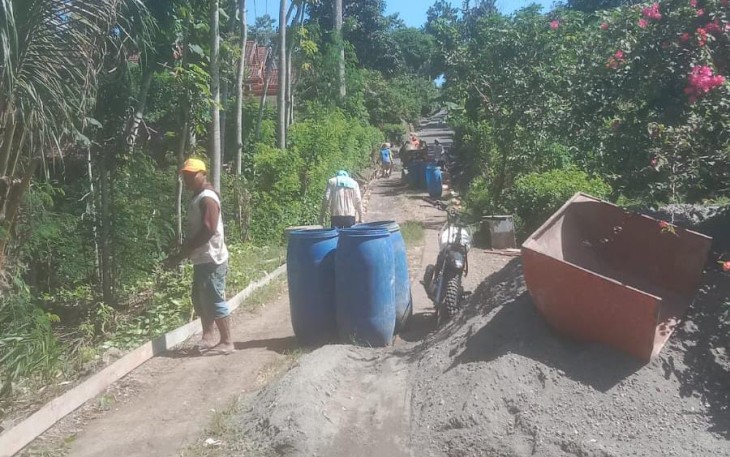 Pemdes Tenggarejo Mulai Pembangunan Rabat Jalan di Dusun Turi