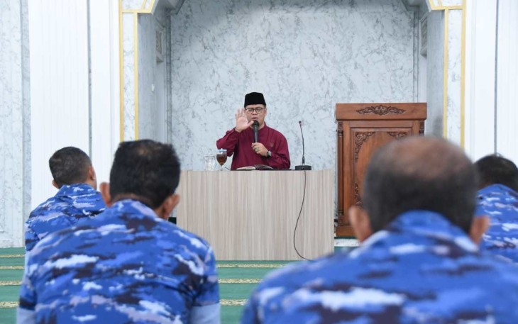 Shalat Dhuha dan Doa Bersama di Masjid Jami’ As-Sulthon Makoharmatau. Rabu (17/1/2024).