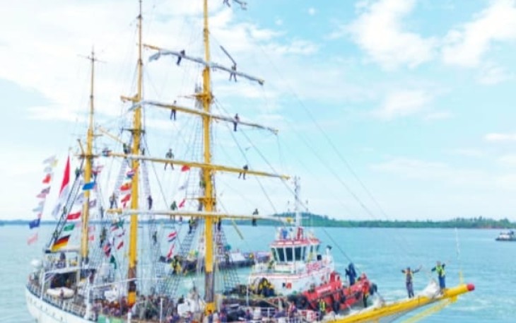 KRI Dewaruci
