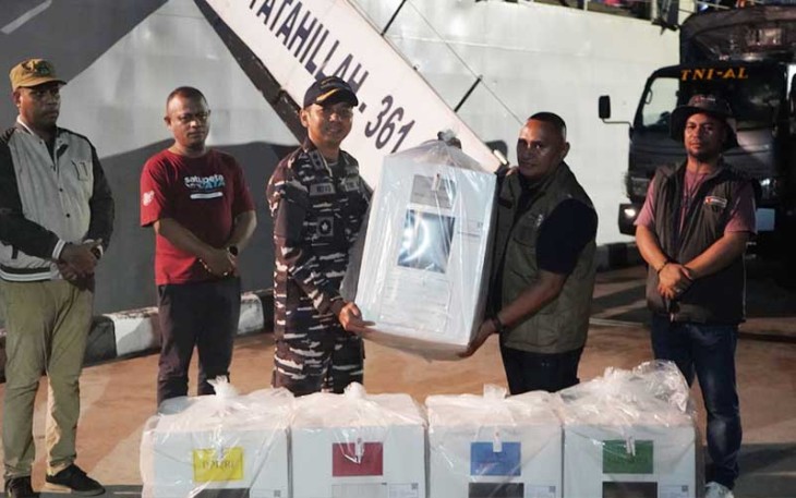 Pangkalan TNI AL Saumlaki saat Lepas KRI Fatahillah-361 Distribusikan Logistik Pemilu 2024