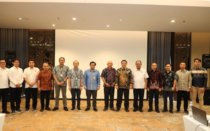 Foto bersama usai Bimbingan Teknis (Bimtek) Penyusunan Analisis Perubahan Status Aset pada BP Batam bertempat di Hotel Santika Batam Centre pada Selasa (4/6/2024).