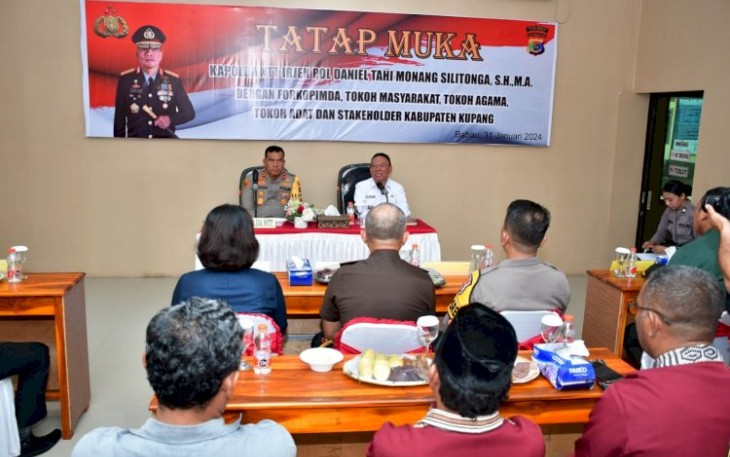 Kapolda NTT Irjen Pol Daniel Tahi Monang Silitonga bertatap muka dengan Forkopimda, Toga, Tomas Kabupaten Kupang, Rabu (31/1)