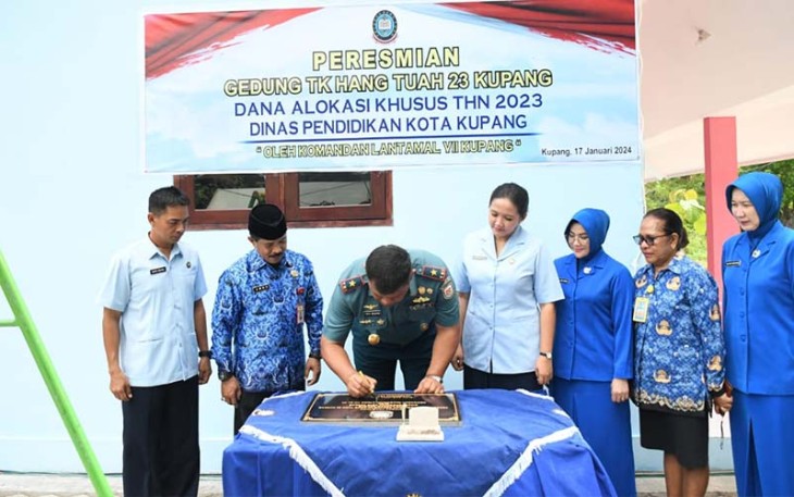 Danlantamal VII saat Resmikan TK Hang Tuah 23 Kupang 
