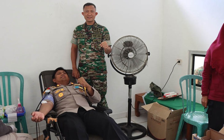 Kapolres Bengkulu Utara saat Ikut Donor Darah Peringati HUT Persit Kartika Chandra Kirana ke-78