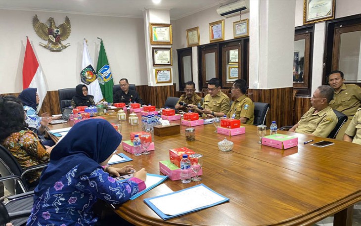 Vice saat melakukan kunjungan kerja (Kunker) bersama tim BSKDN di KPU Provinsi Jawa Timur  pada Selasa, 27 Februari 2024. 