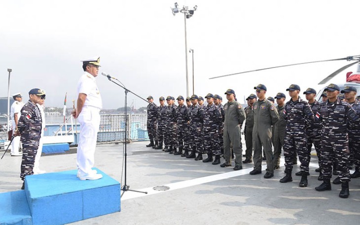 Danguspurla Koarmada II, Laksamana Pertama TNI Amrin Rosihan Hendrotomo, S.E., selaku Ketua Delegasi (Head of Delegation /HoD) TNI Angkatan Laut (TNI AL) saat Beri Motivasi Kepada Prajurit KRI Sultan Iskandar Muda-367
