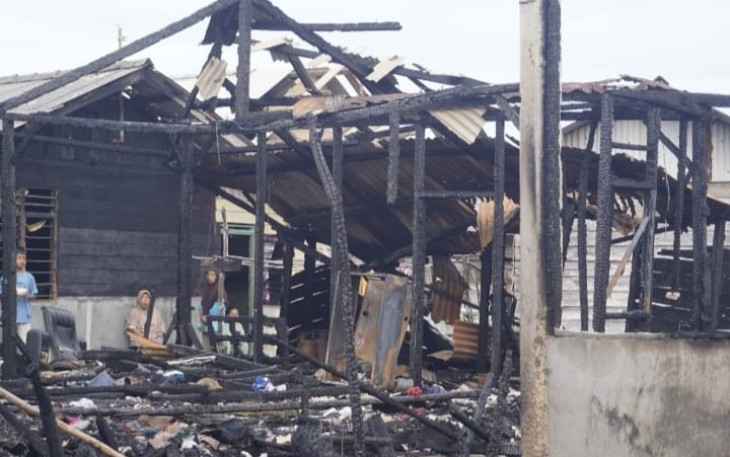 Kondisi rumah pasca terbakar, Senin (10/11).
