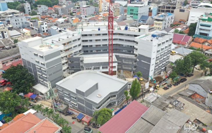 PT Hutama Karya (Persero) Renovasi 6 Sekolah di Jakarta 
