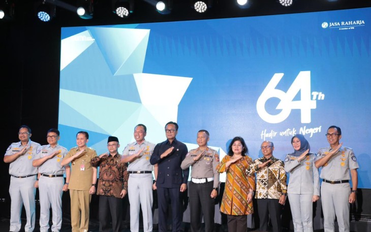 Dirjen Bina Keuda Kemendagri Agus Fatoni Terima Penghargaan dari Kementerian BUMN sebagai Pembina Samsat Nasional