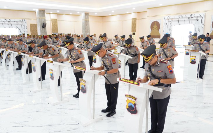 Polda Jateng Gelar Sertijab di Awal Tahun 2025, Rotasi 18 Jabatan Strategis