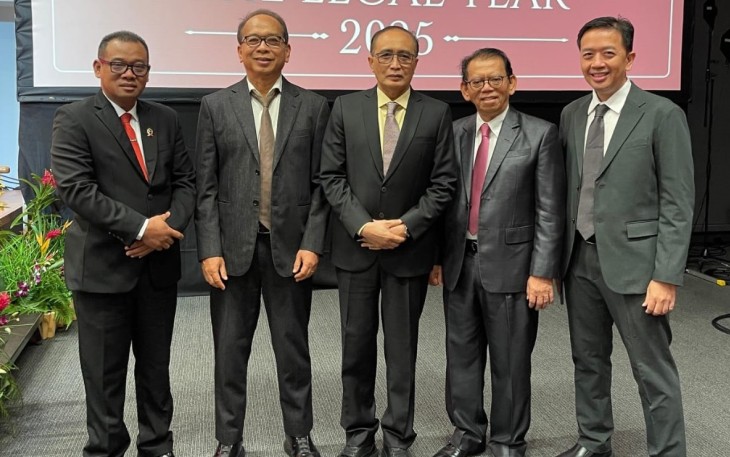 Ketua Mahkamah Agung (MA) Republik Indonesia (RI) Prof. Dr M Sunarto, S.H., M.H. saat foto bersama