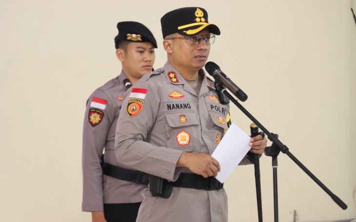 Kapolres Natuna saat Pimpin Sertijab Kabag Logistik, Kasat Binmas dan Kapolsek Midai