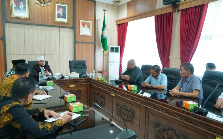 Gubernur Helmi Hasan Dengarkan Paparan EO Terkait Pelaksanaan Festival Tabut 2025
