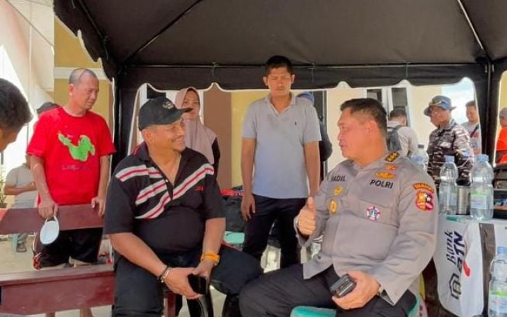 Astamaops Kapolri Tinjau dan Serahkan Bantuan untuk Korban Bencana di Aceh Tamiang