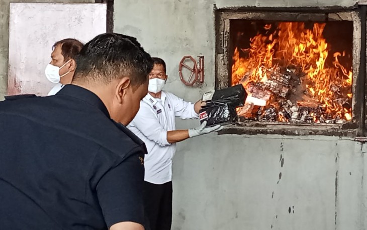 Bea Cukai Malang Musnahkan 3,2 Juta Batang Rokok Ilegal Senilai Rp 4,43 Miliar