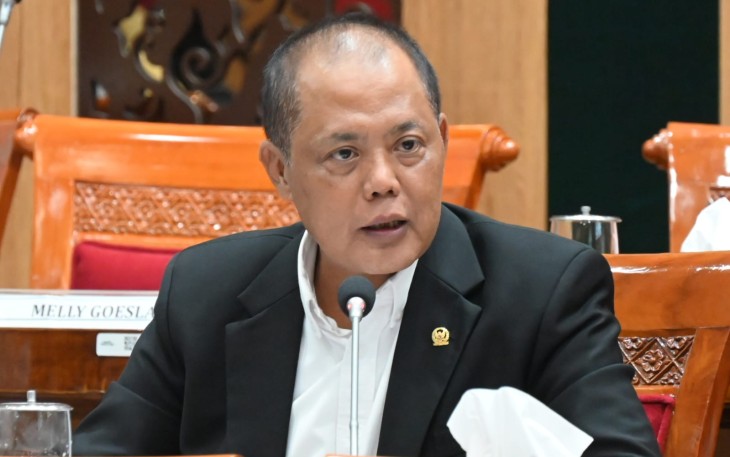 Anggota Komisi X DPR RI dari Fraksi Golkar, Juliyatmono, saat mengikuti Rapat Dengar  Pendapat bersama BRIN, Senin (8/12/2025). (Foto: Istimewa)