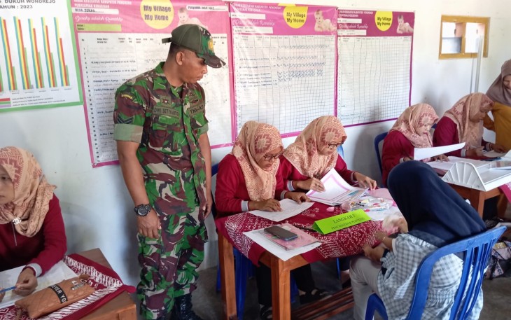 Babinsa Kodim Ponorogo Pendampingan Posyandu Balita