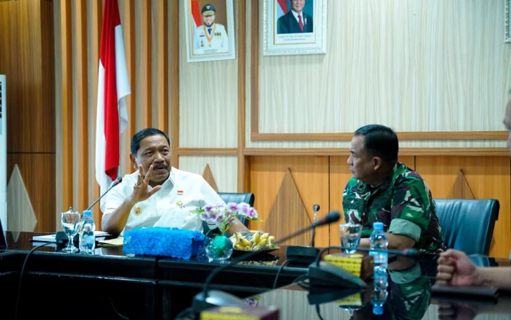 Pemerintah Provinsi (Pemprov) Bengkulu bersama Staf Ahli Panglima TNI menggelar rapat koordinasi di Kantor Gubernur Bengkulu, Rabu (15/10/2025)