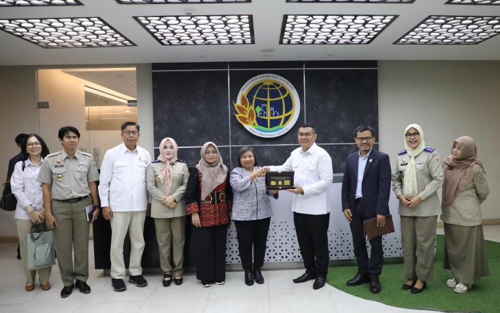 Wakil Menteri Agraria dan Tata Ruang/Wakil Kepala Badan Pertanahan Nasional (Wamen ATR/Waka BPN), Ossy Dermawan, menegaskan komitmennya untuk memperkuat penyelesaian konflik agraria dengan pendekatan berbasis Hak Asasi Manusia (HAM), melalui pelibatan berbagai pihak terkait secara inklusif