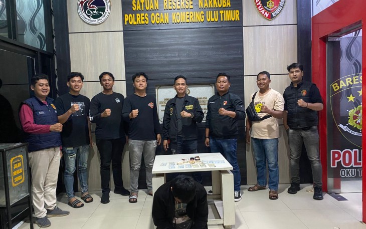 Anggota Sat Reskrim Polres Oku Timur Amankan Pelaku Pungli 
