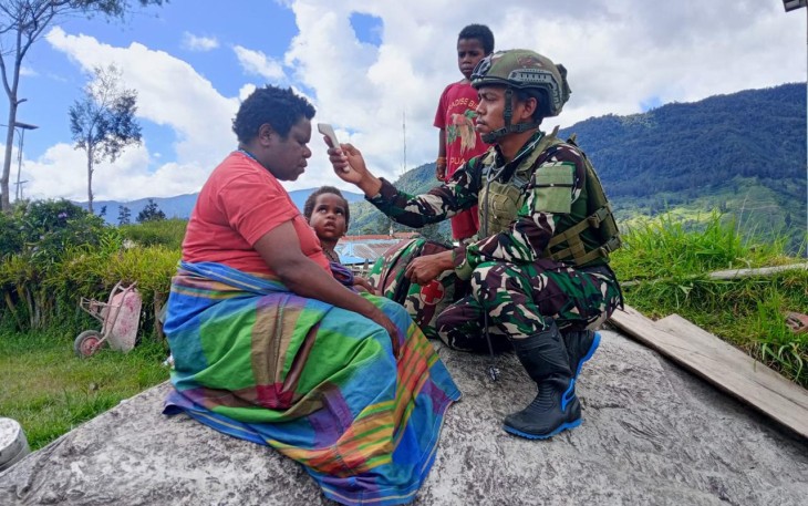 Safari Honai Satgas Yonif 700/WYC di Kampung Yauria