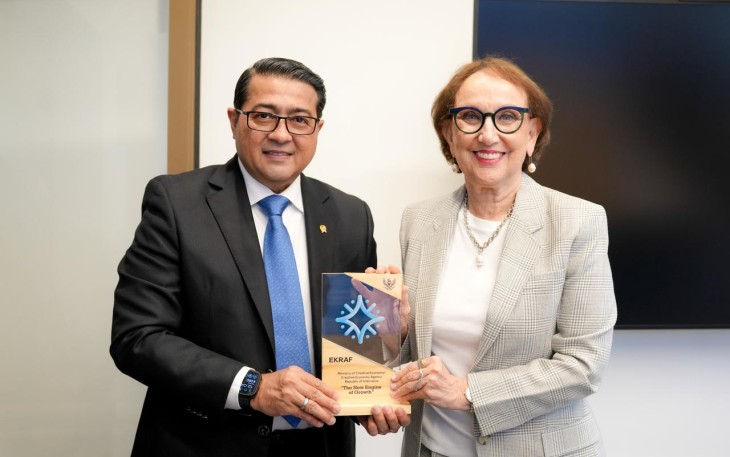Menteri Ekonomi Kreatif, Teuku Riefky Harsa, melakukan pertemuan bilateral dengan Sekretaris Jenderal United Nations Conference Trade and Development (UNCTAD), Rebeca Grynspan, di kantor pusat UNCTAD, Jenewa, Swiss, Kamis (4/12)
