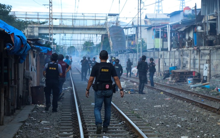 BNN RI dan Polri Bongkar Sarang Narkoba di Kampung Bahari