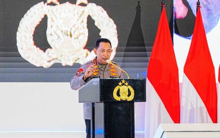 Kapolri Jenderal Listyo Sigit Prabowo membuka acara Rapat Kerja Teknis (Rakernis) Fungsi Lantas Polri di Gedung Tribrata, Jakarta Selatan, Kamis (12/6/2025)