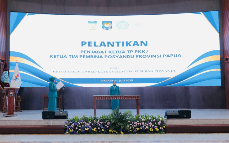 Tri Tito Karnavian Lantik Tyas Fatoni sebagai Penjabat Ketua TP PKK dan Ketua Pembina Posyandu Provinsi Papua