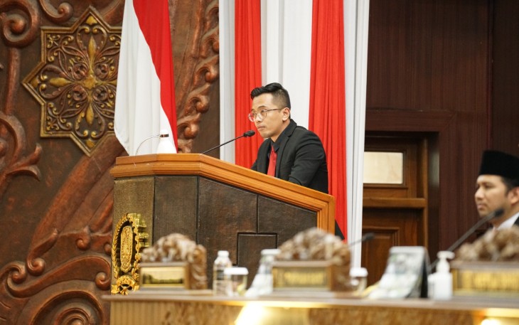 Anggota Fraksi Partai Gerindra Aufa Zhafiri dalam rapat paripurna